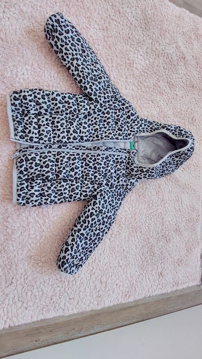 Детско пролетно/есенно Яке Benetton и подарък ръкавички на H&M