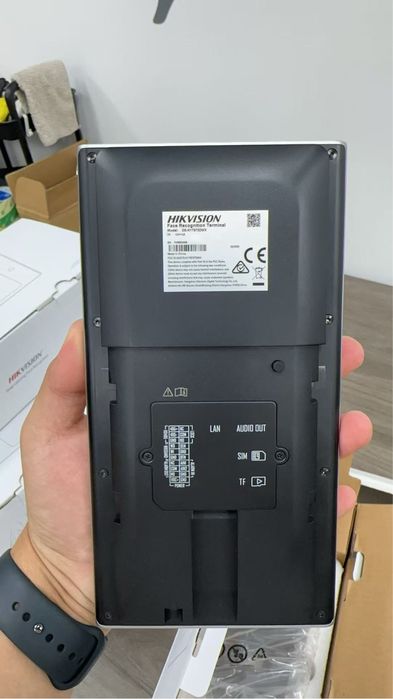 Hikvision DS-K1T673DWX Терминал доступа с функцией распознавания лиц