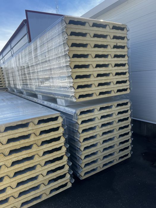 Panou sandwich acoperis, perete