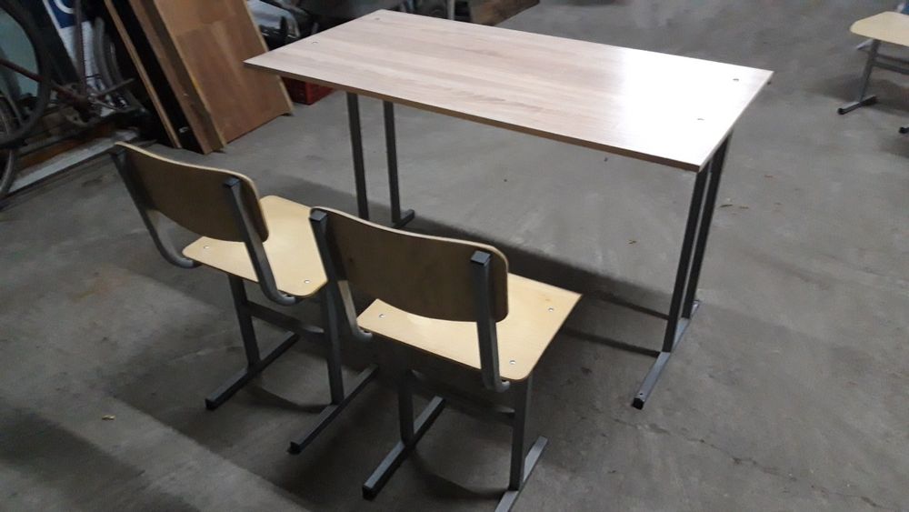 Продам столы и стулья, для школы.