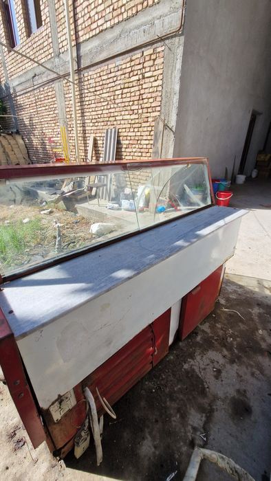 Muzlatkich vitrinası sotiladi.

So