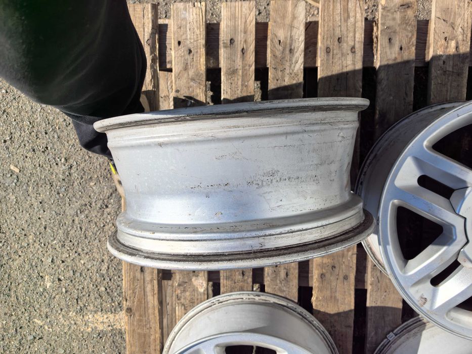 16 цола 4 х 100 мм РЕНО / Дачия - 6,5 Инча ЕТ 49