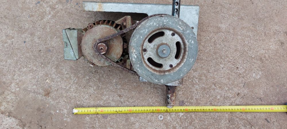 Motor cu reductor 5.5rpm rotisor mare 0.37kw