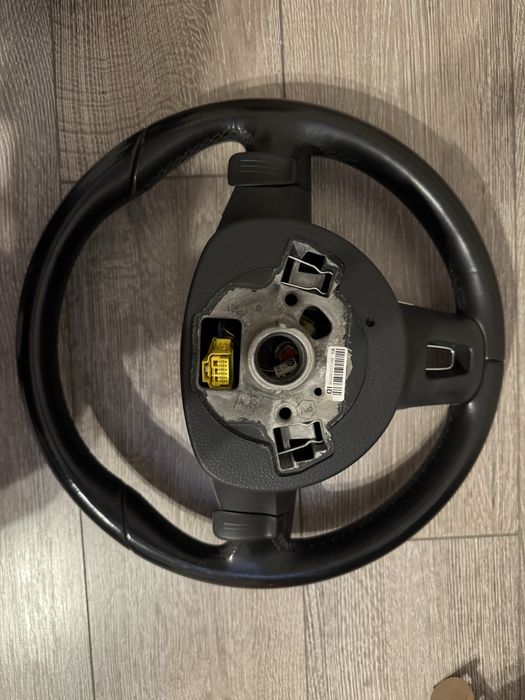 Мултиволан с пера Passat B6 B7 CC Пасат Б6