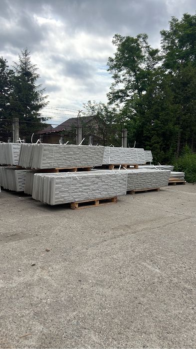 Garduri placi beton si stalpi prefabricate