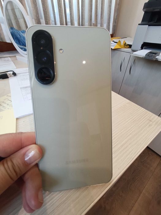 Galaxy A56 5G Мобилен телефон