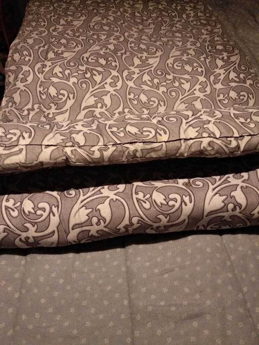 Продам матрас на односпальную кровать. В отличном состоянии.