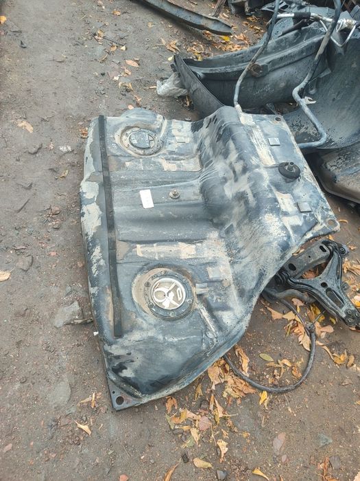 Бензобак Мерседес W221