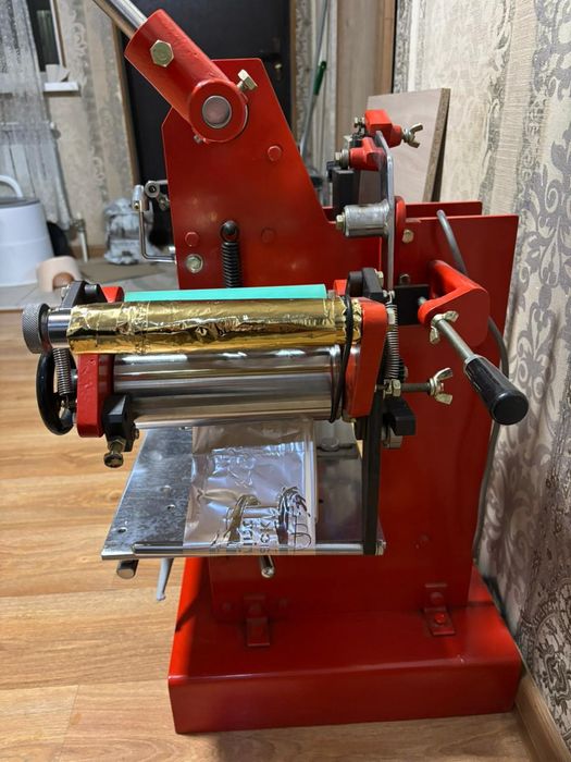 Пресс для тиснения