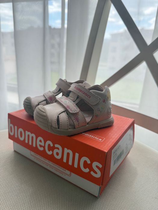 сандали за прохождане biomecanics