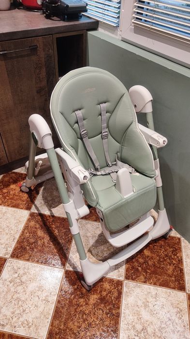 Peg Perego стол за хранене