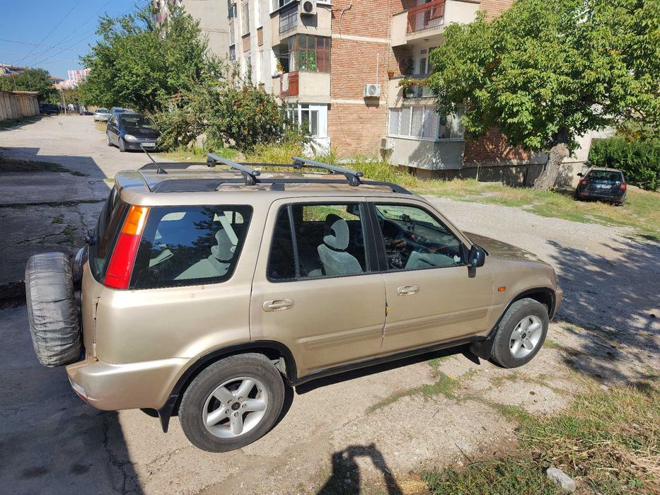 Продавам автомобил