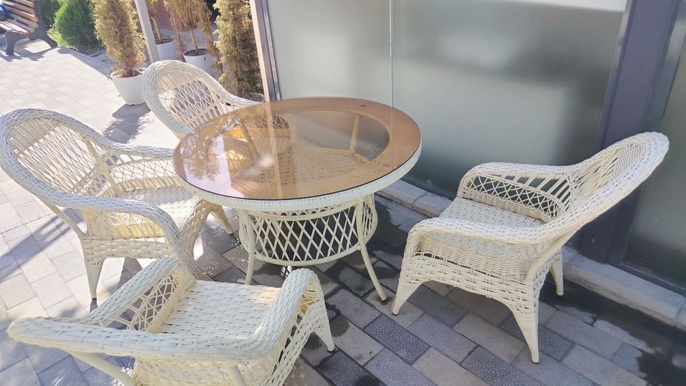 Стол стул мебелний