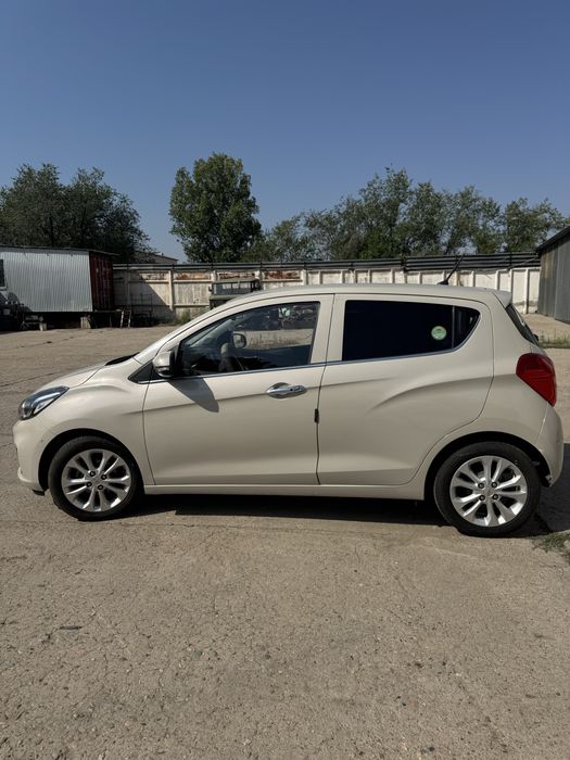Продам chevrolet spark 2020
