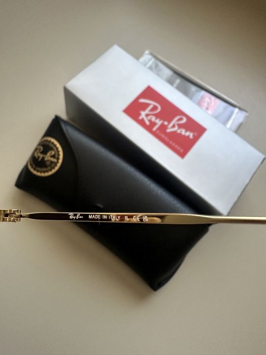 Чисто нови очила Ray Ban 3556