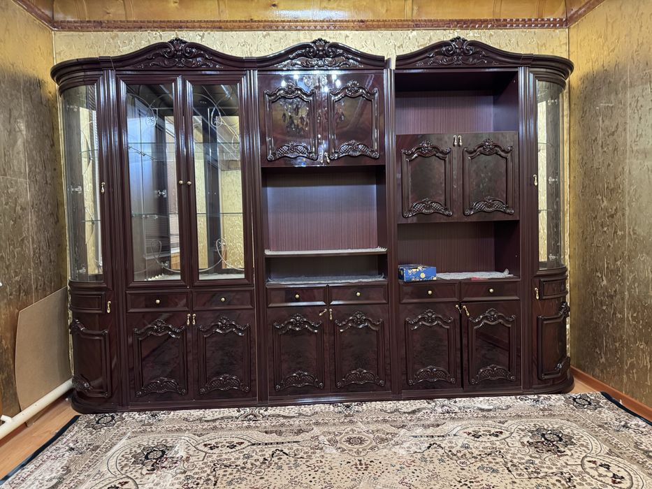 Италянский стенка мебель