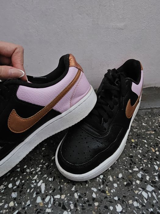 Дамски маратонки Nike