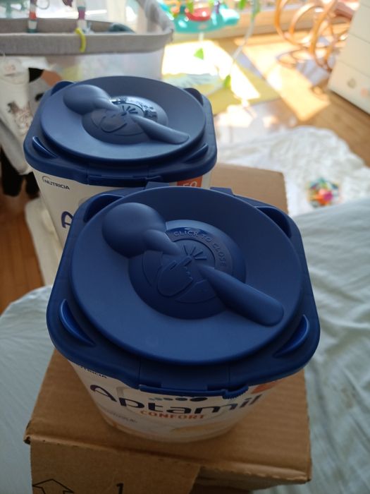 Vând 6 cutii lapte praf Aptamil Comfort 1
