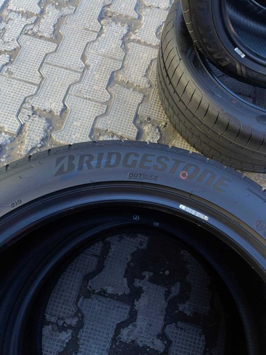Bridgestone 245/45R19