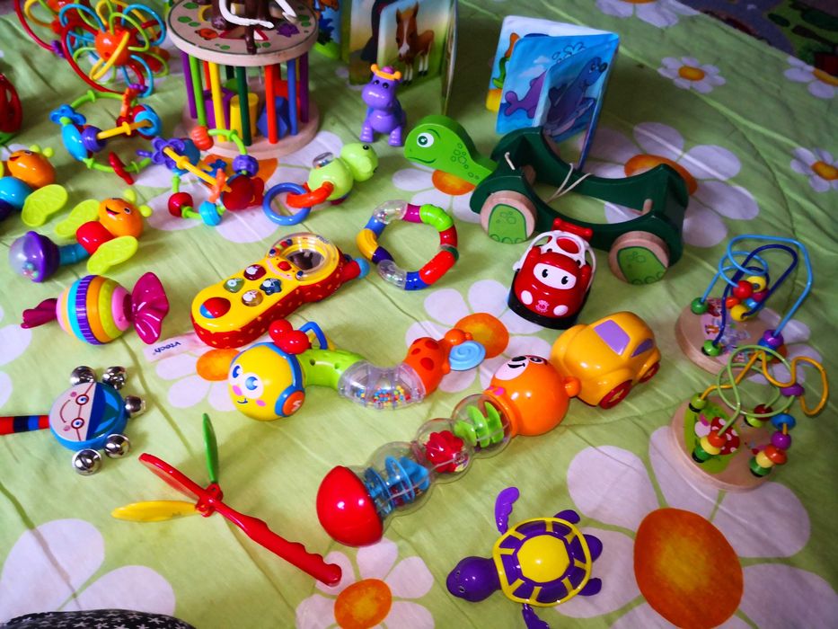 Lot jucarii pentru copii/gemeni