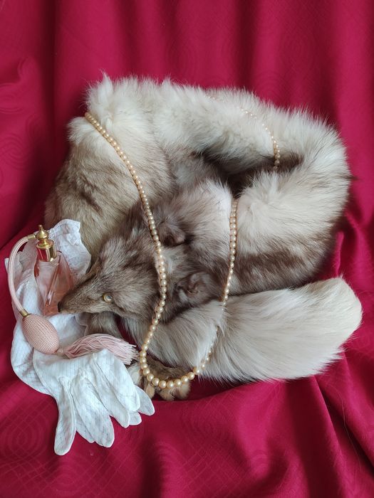 Яка от цяла сребърна лисица