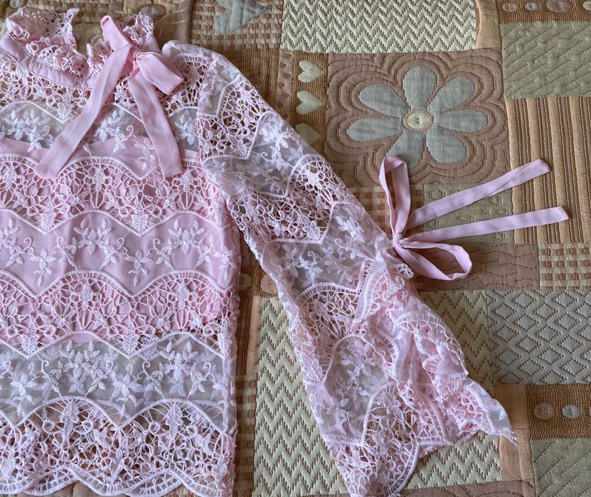 УНИКАЛНА Дантелена блуза