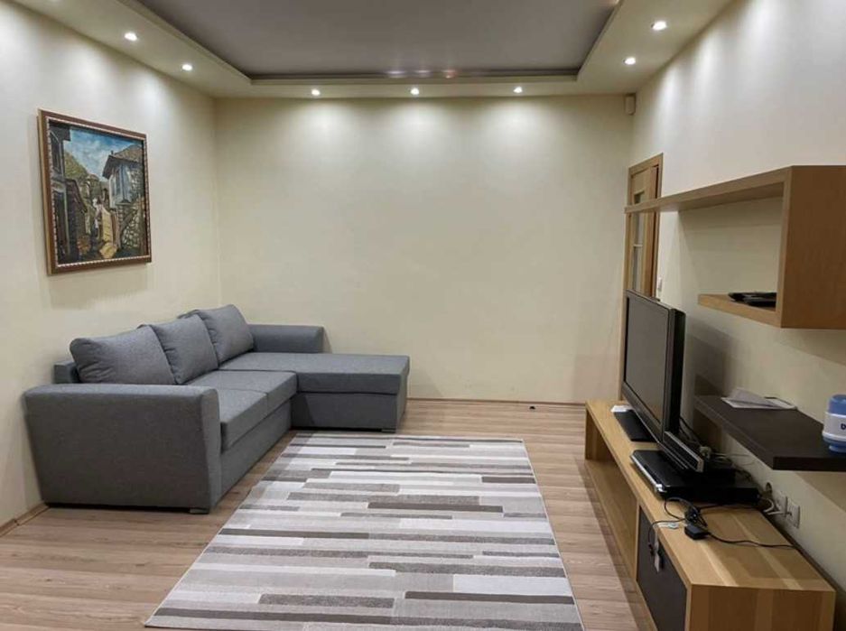 Дава се под наем Тристаен апартамент в София, Младост 4 - 75 кв.м за 677.28 € - Снимка #3