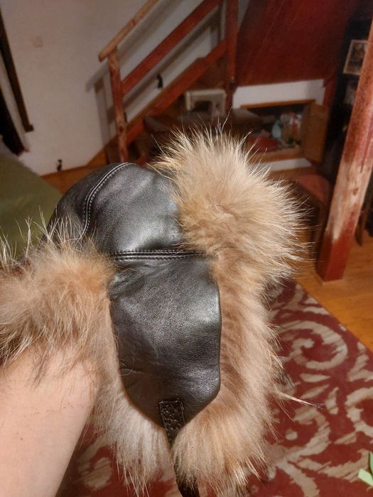 Căciulă  ruseasca de piele cu  blana raton