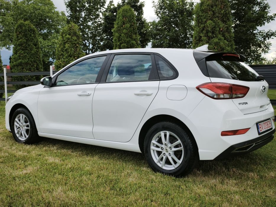 Hyundai i30 hatchback 1,4 benzina 2021 49000 km