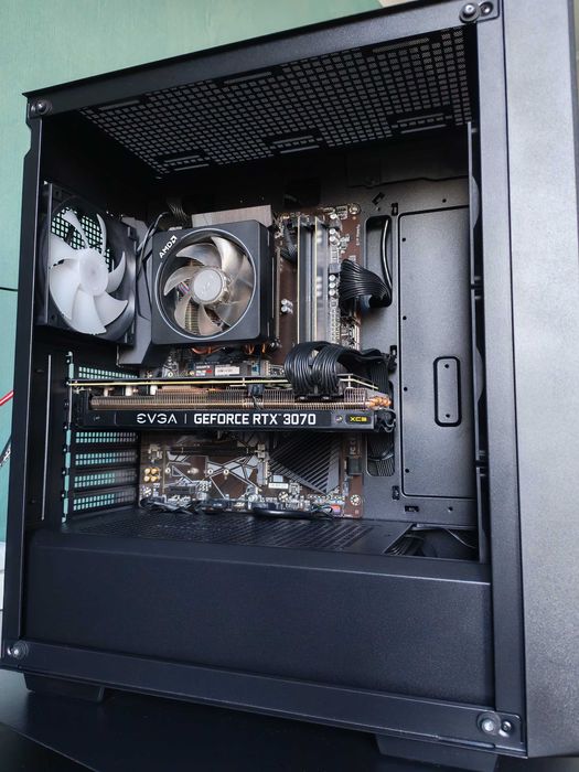 Геймърски Компютър (КАТО НОВ) - AMD R7 3700X, Nvidia RTX3070, 32GB RAM, NVMe SSD