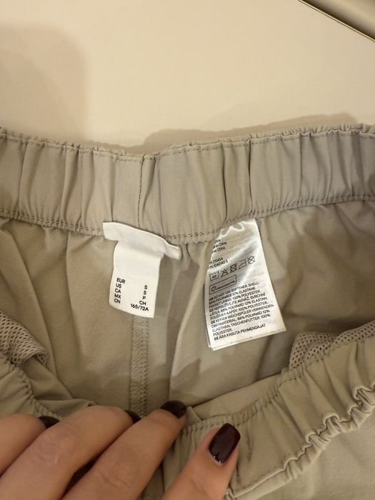 Спортивные шорты