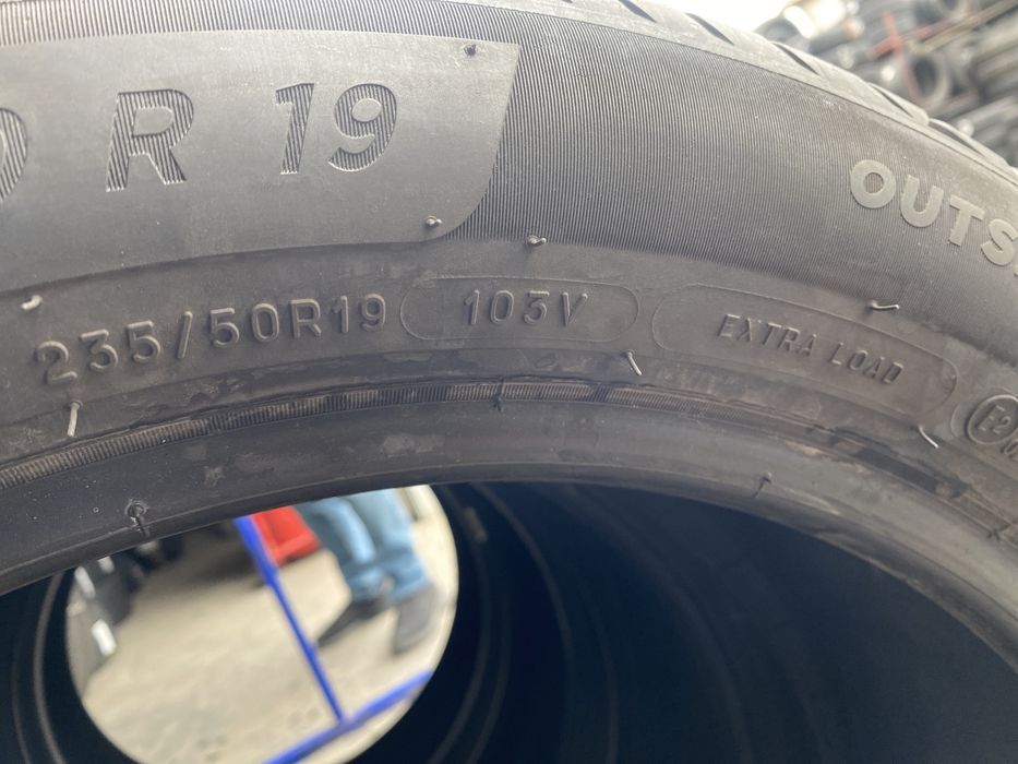 235/50/19 Michelin Vara
