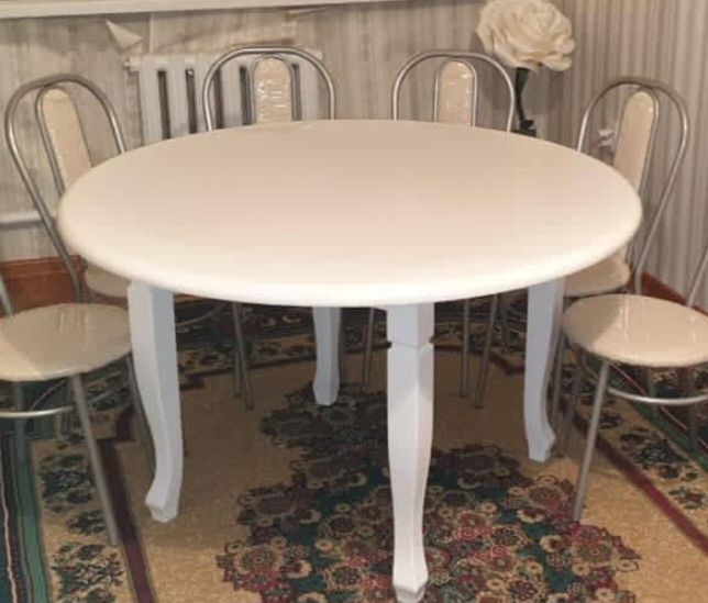 Стол отыргыштарымен