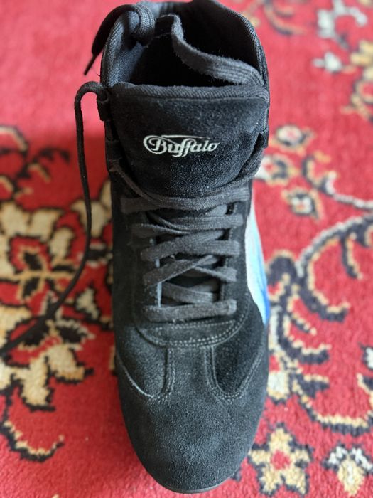 Продам Борцовки пару раз одевали