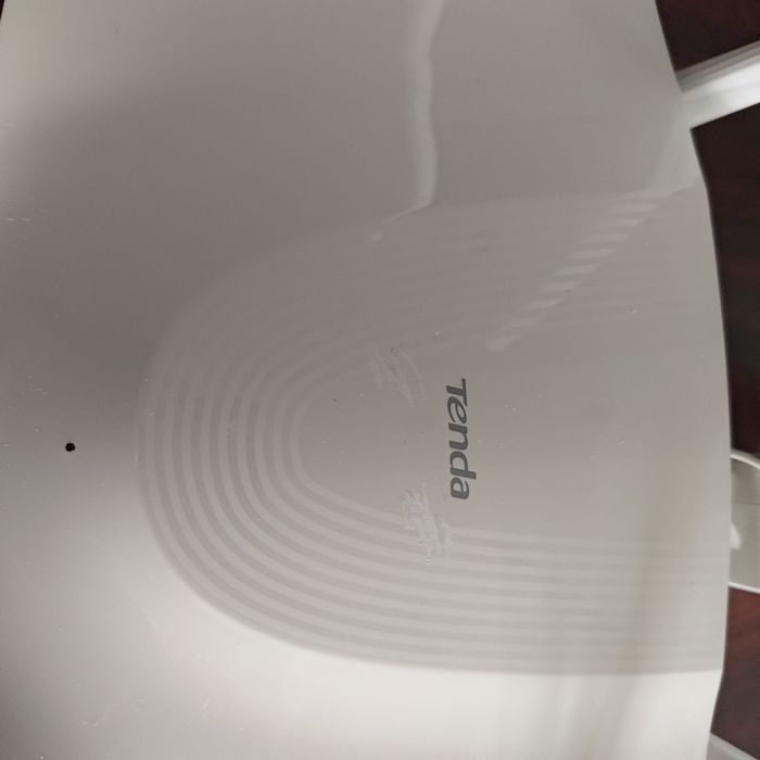 Router Tenda Ax1800