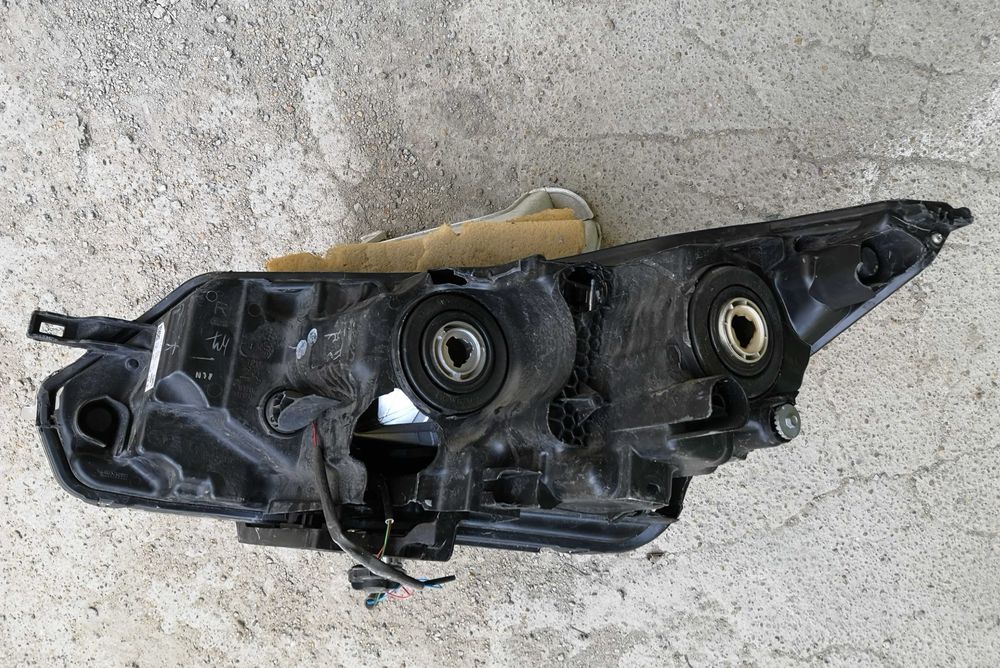 Оригинален фар Nissan Qashqai Led