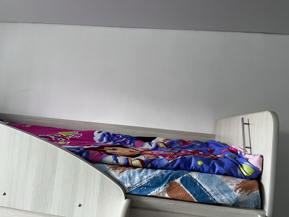 Продам кровать двухъярусная