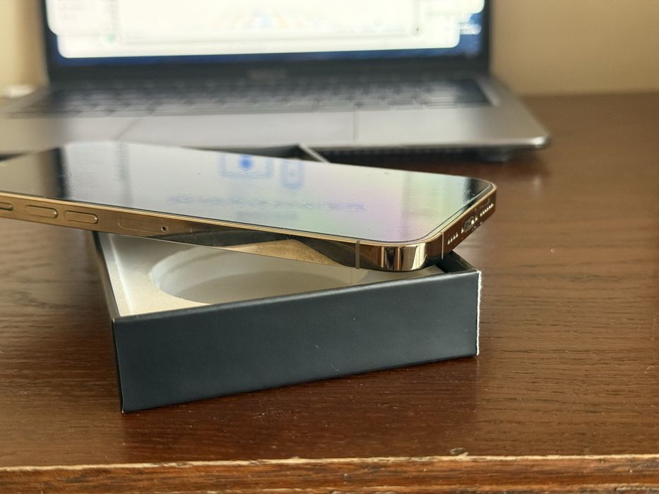 Vând iPhone 13 Pro Max 256, SIM fizic, 84% baterie, impecabil