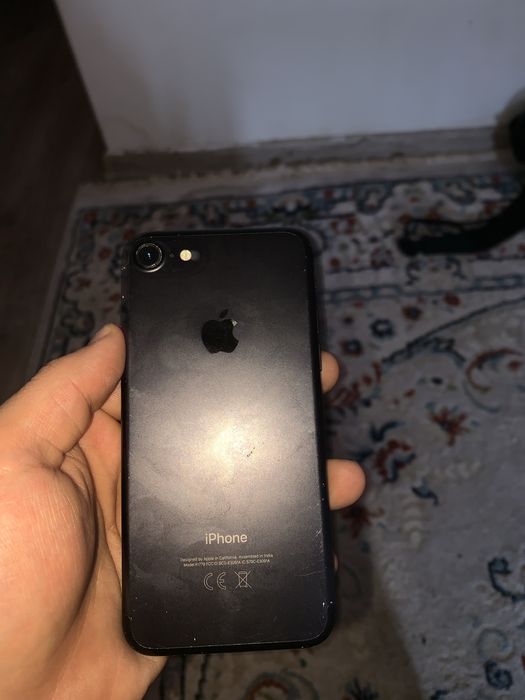 Продам айфон 7 срочно