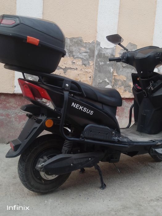 Скутер сотила.ди холати зур 
5