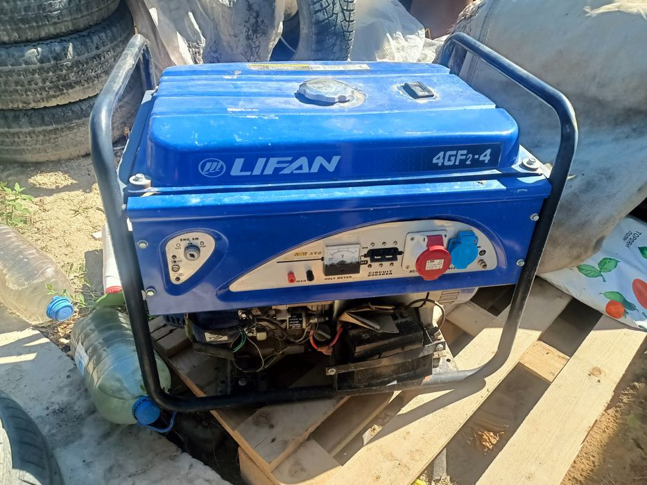 Продается генератор в хорошем состоянии работает не подводит отличное