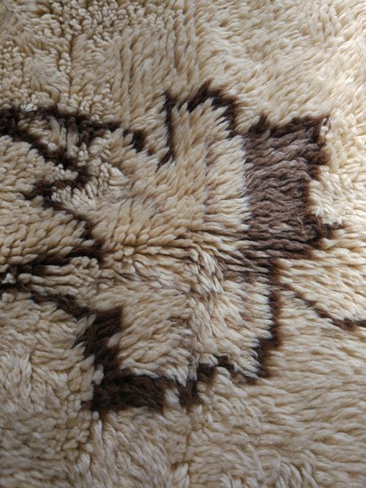 Продавам ръчно тъкани губери от естествена вълна