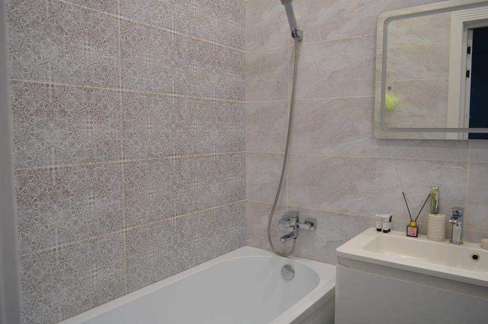 Евродвушка посуточно на левом берегу