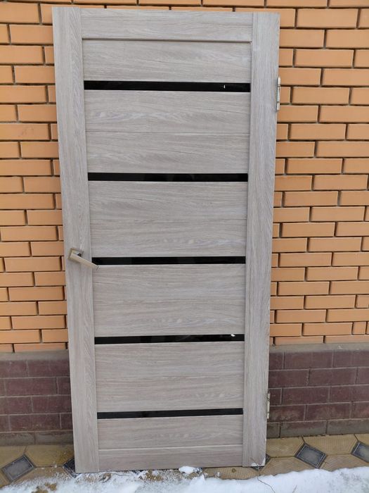 Есік сатылады 1-шт