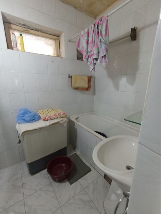 Сотилади 3 хона 72 м2 Водник-2 гиштли уй 77 серия