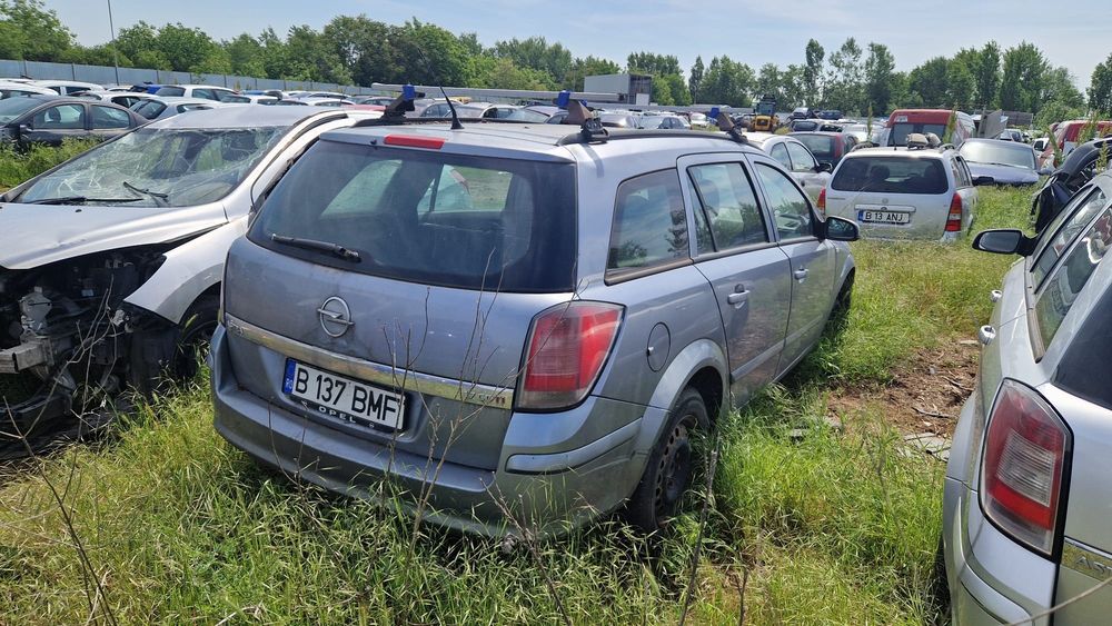 Opel Astra H 1.6 1.9 1.7 faruri bara capota aripi stopuri aripa far hayon portbagaj stopuri roti punte armatura usi usa oglinda Oglinzi alternator