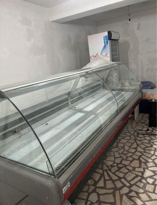 Vitrină frigorifică