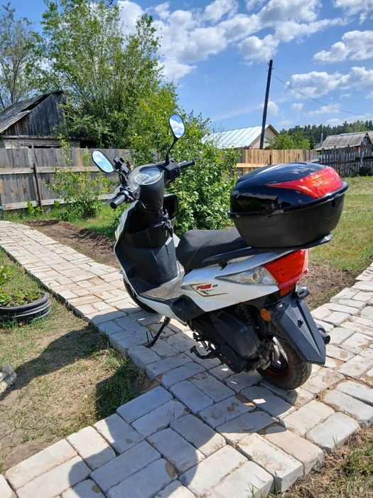 Продам скутер м8