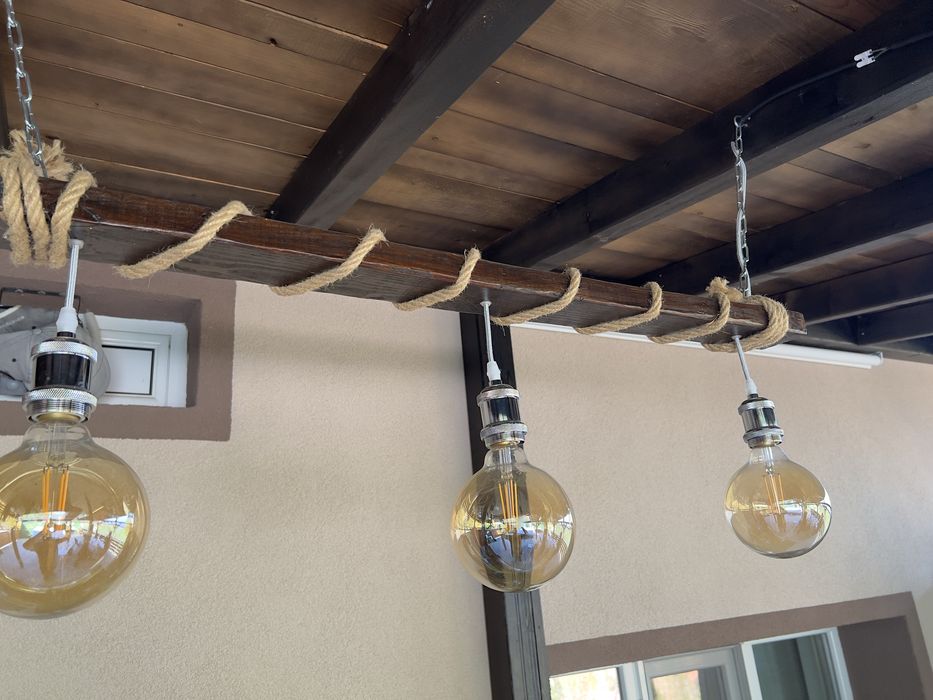 Полилей от дърво с лед крушки