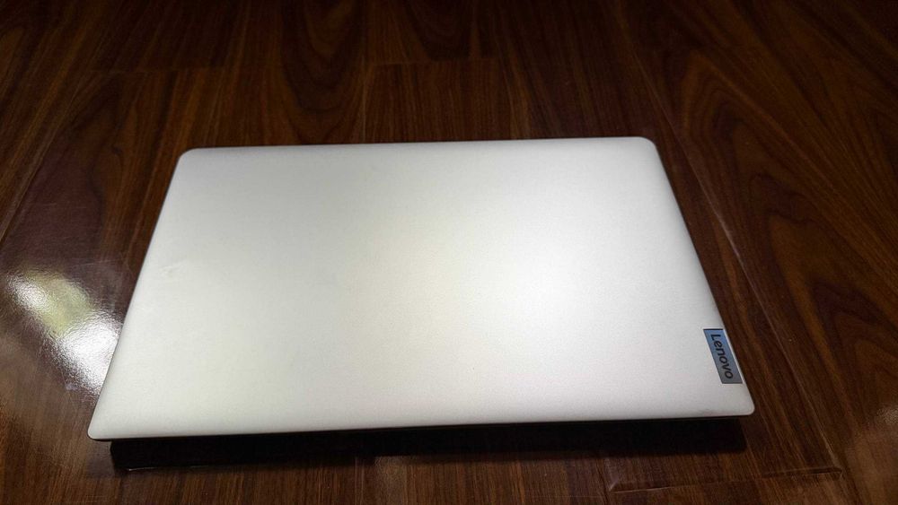Ноутбук Lenovo IdeaPad 1 15IJU7